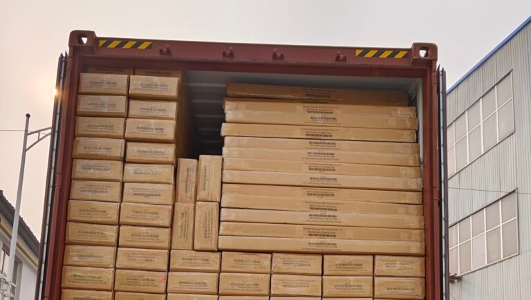 How Many Beds Can Fit in a 40HQ Container on Average?