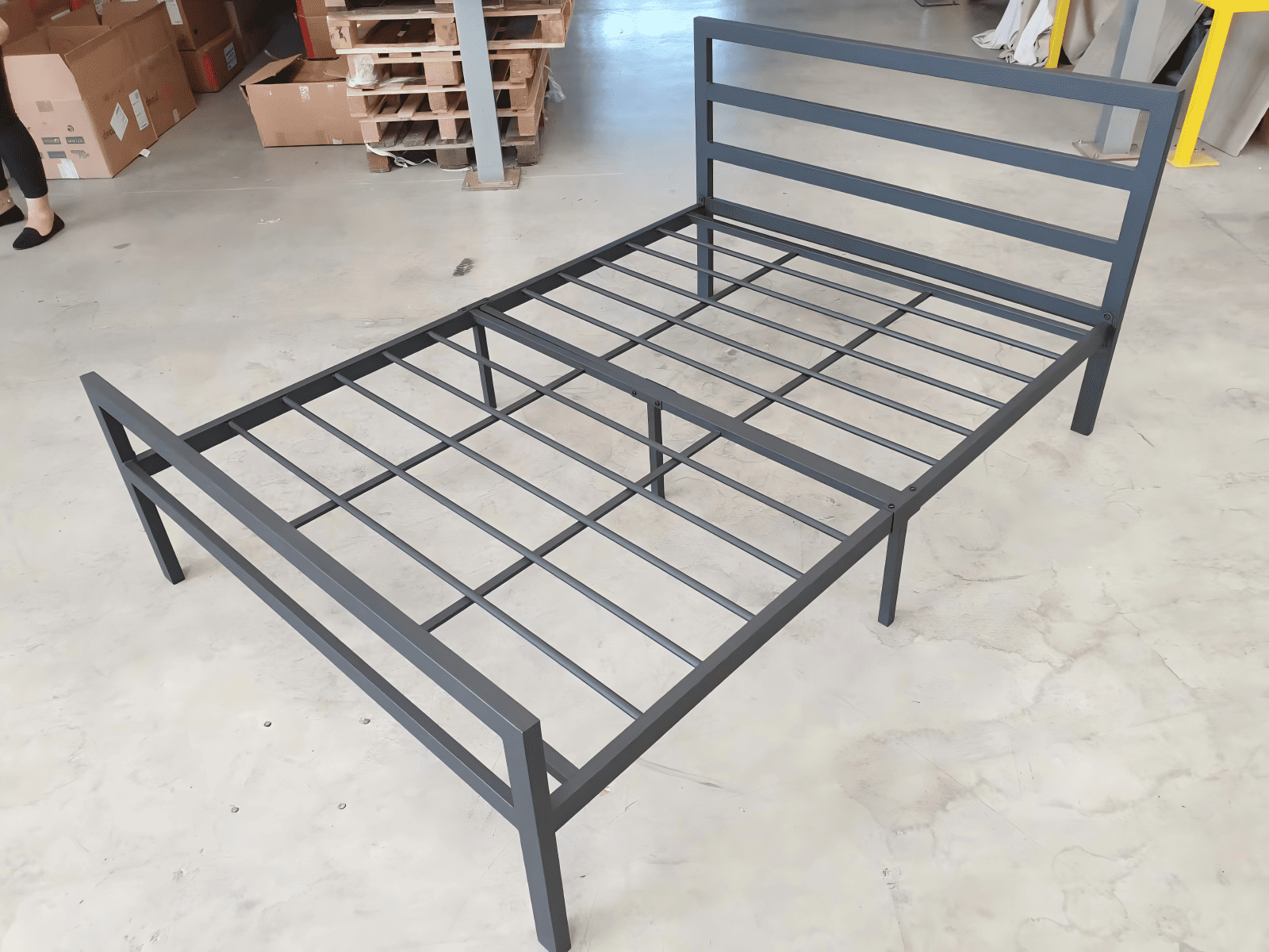 Four Pcs Structure Metal Bed