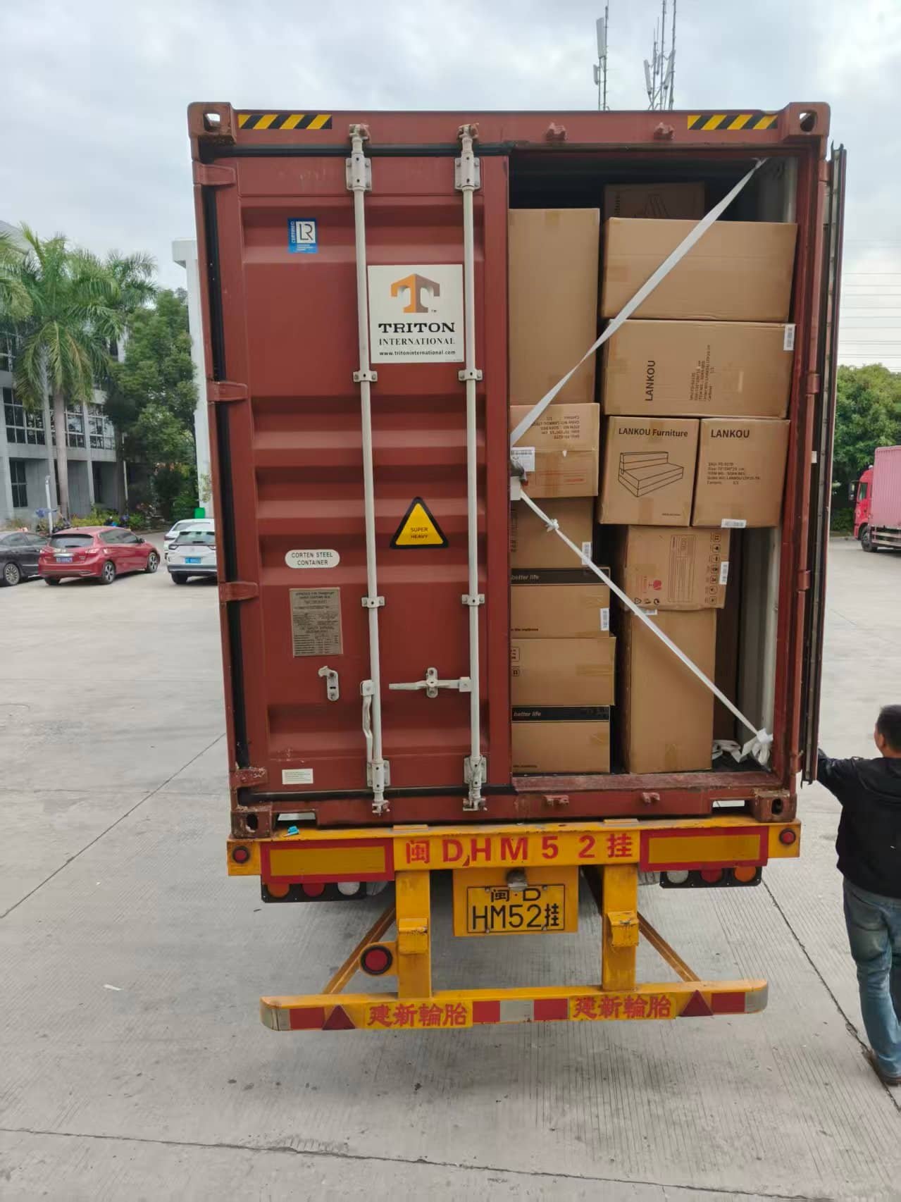 compressed sofa packing