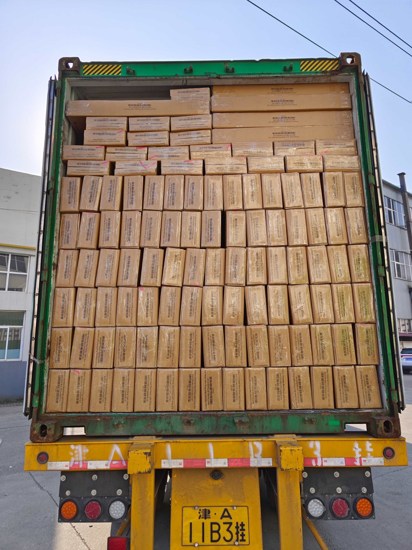 Container loading of packed beds