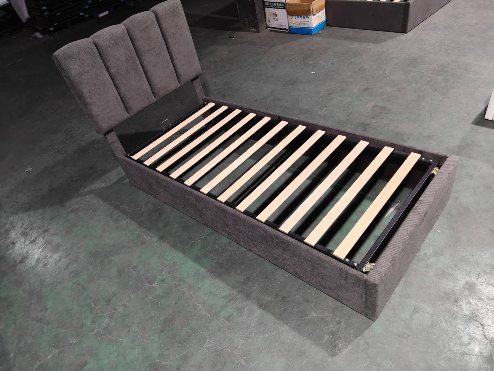 Wide-Channel Adjustable Gas Lift Storage Bed image 7