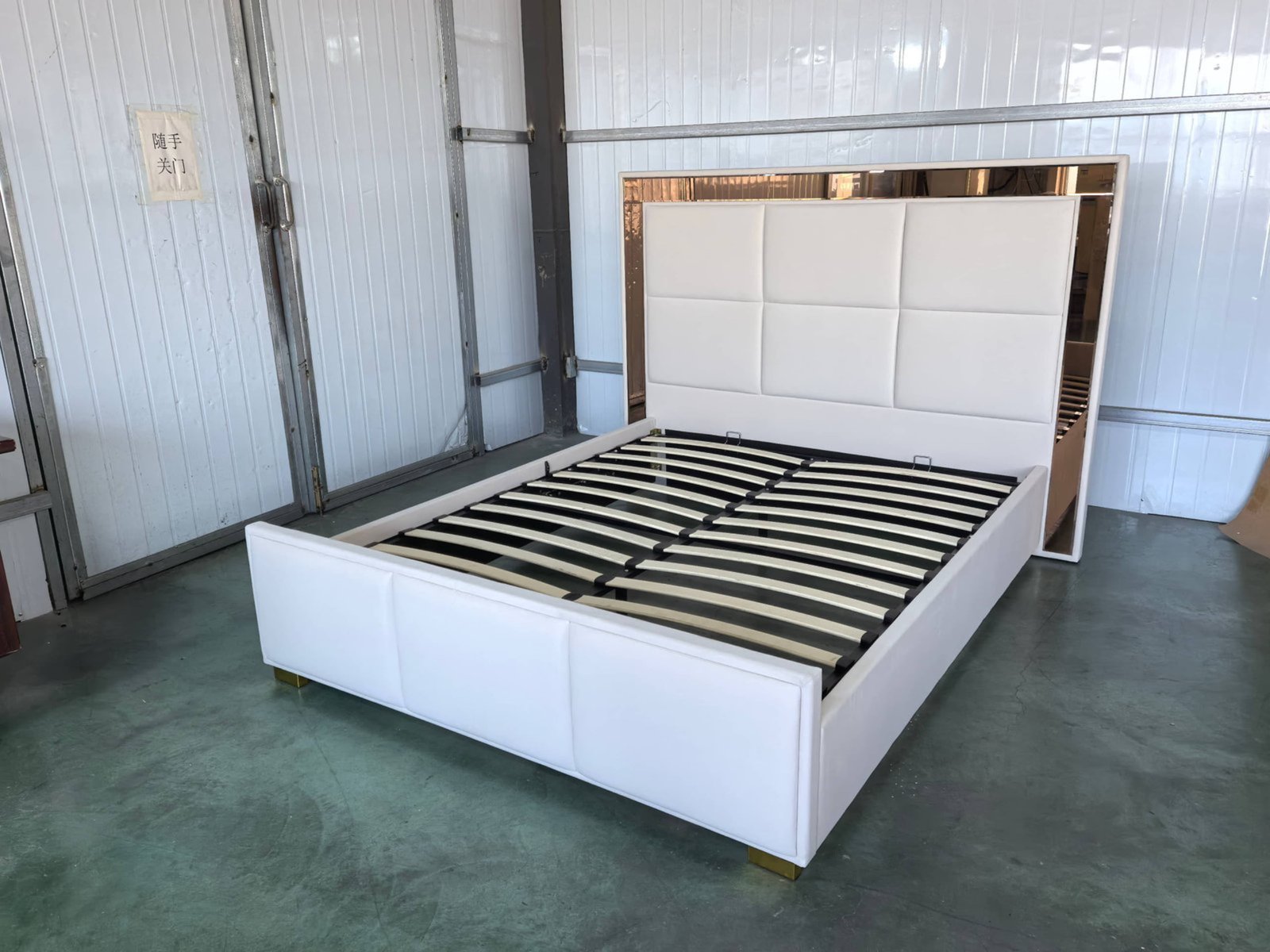 Mirror-Accent Panel Gas Lift Storage Bed image 2