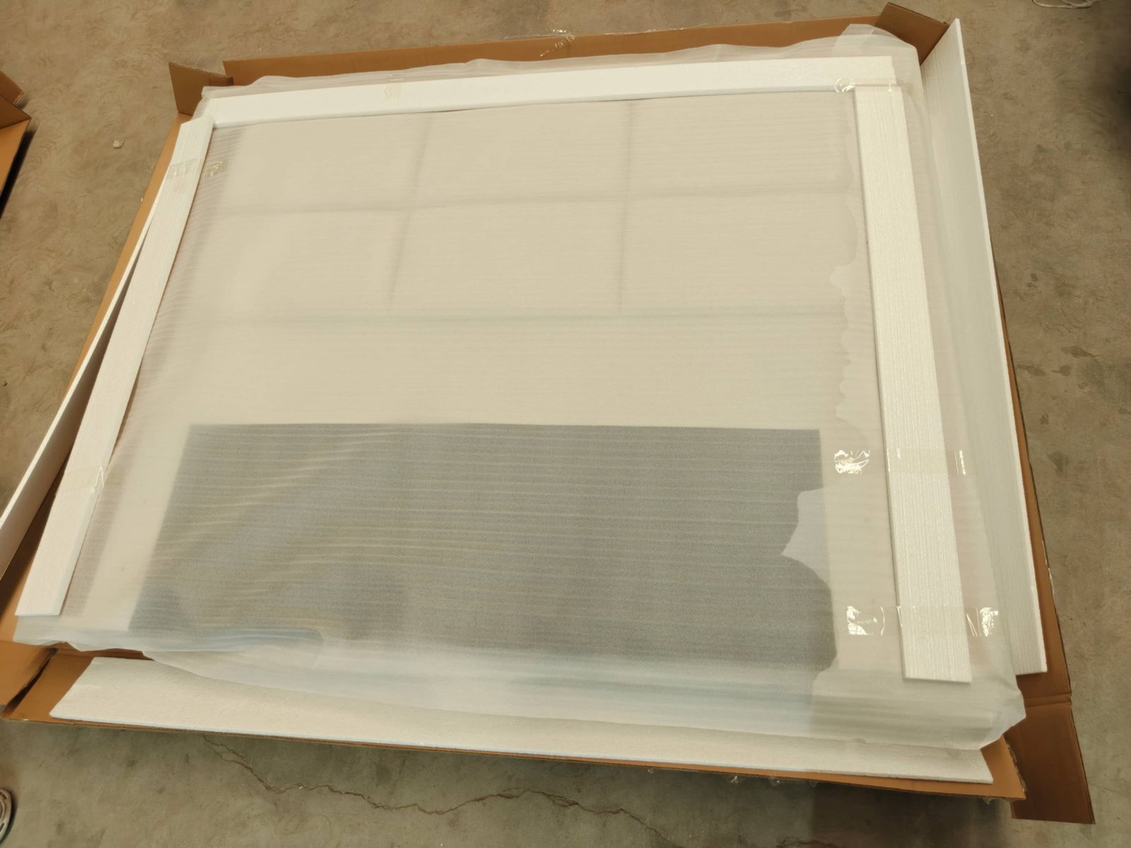 Mirror-Accent Panel Gas Lift Storage Bed image 7