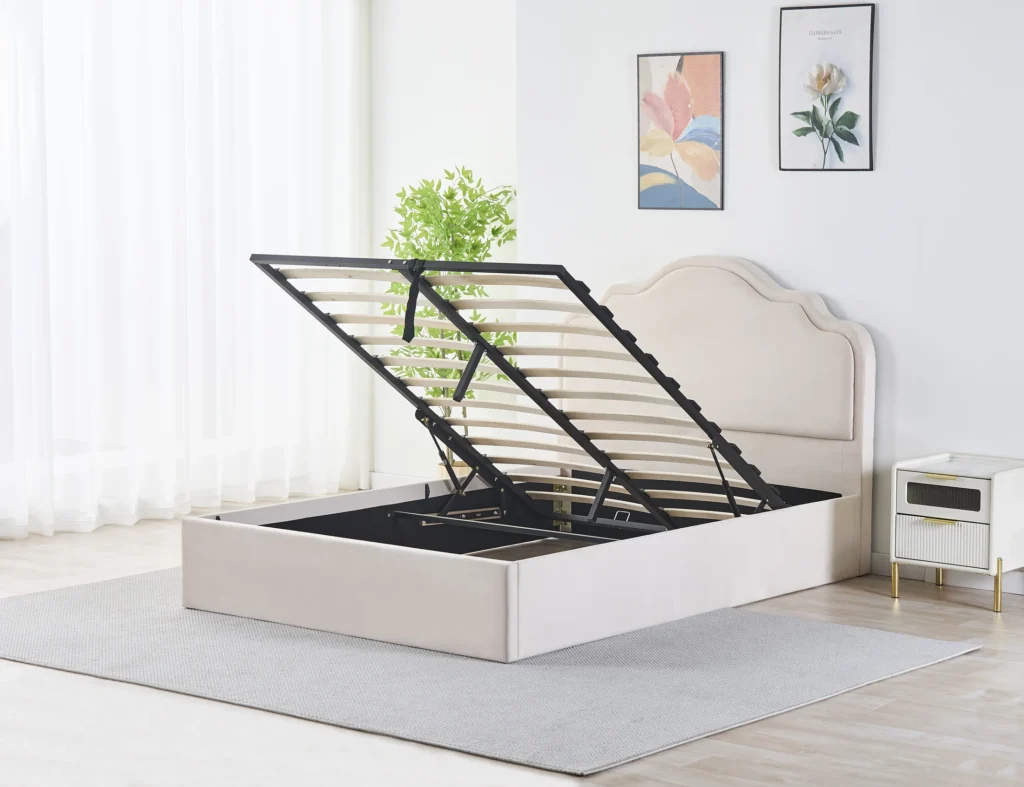 Scalloped Wing Gas Lift Storage Bed
