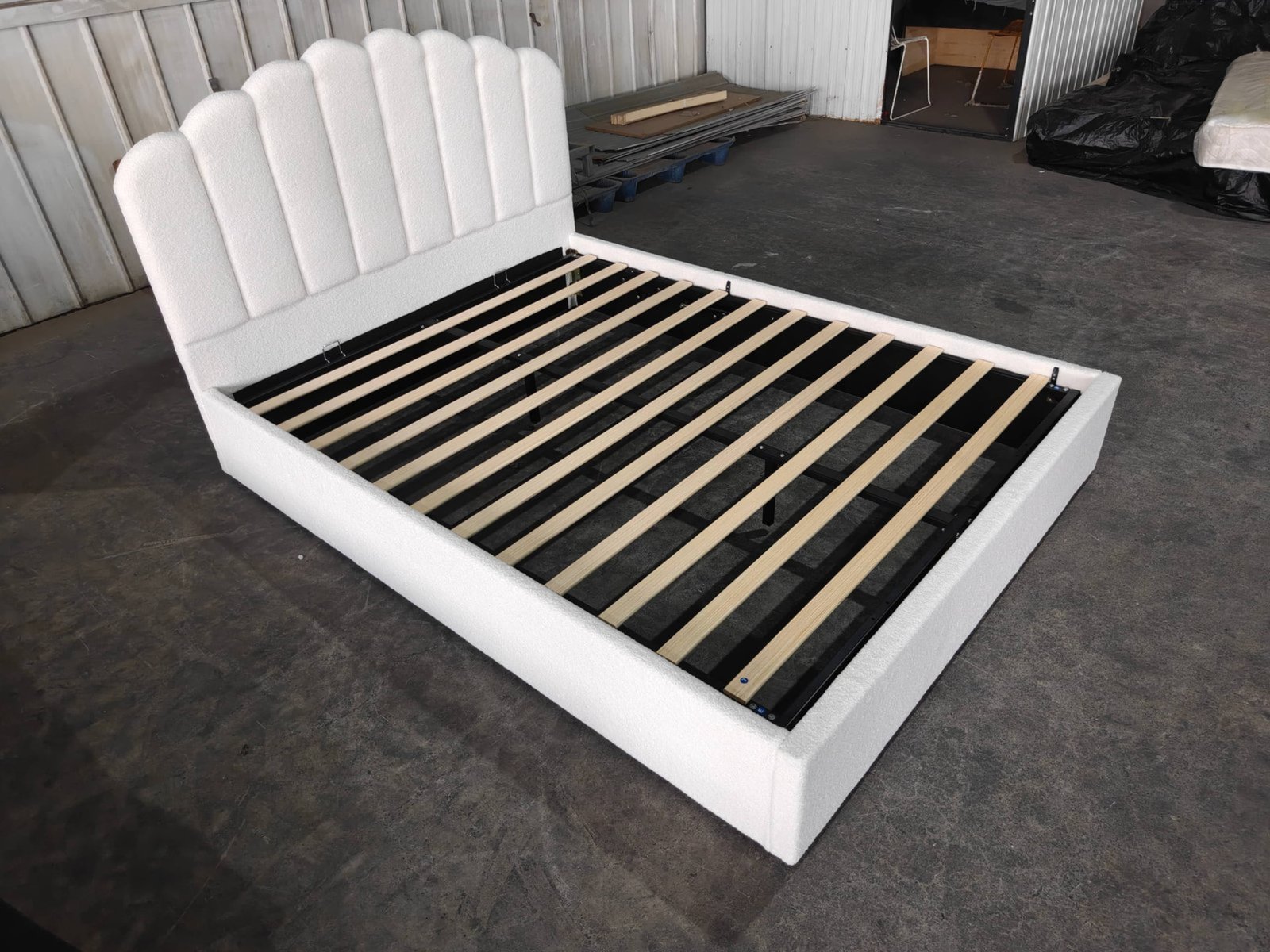 Scalloped Headboard Gas Lift Storage Bed image 4