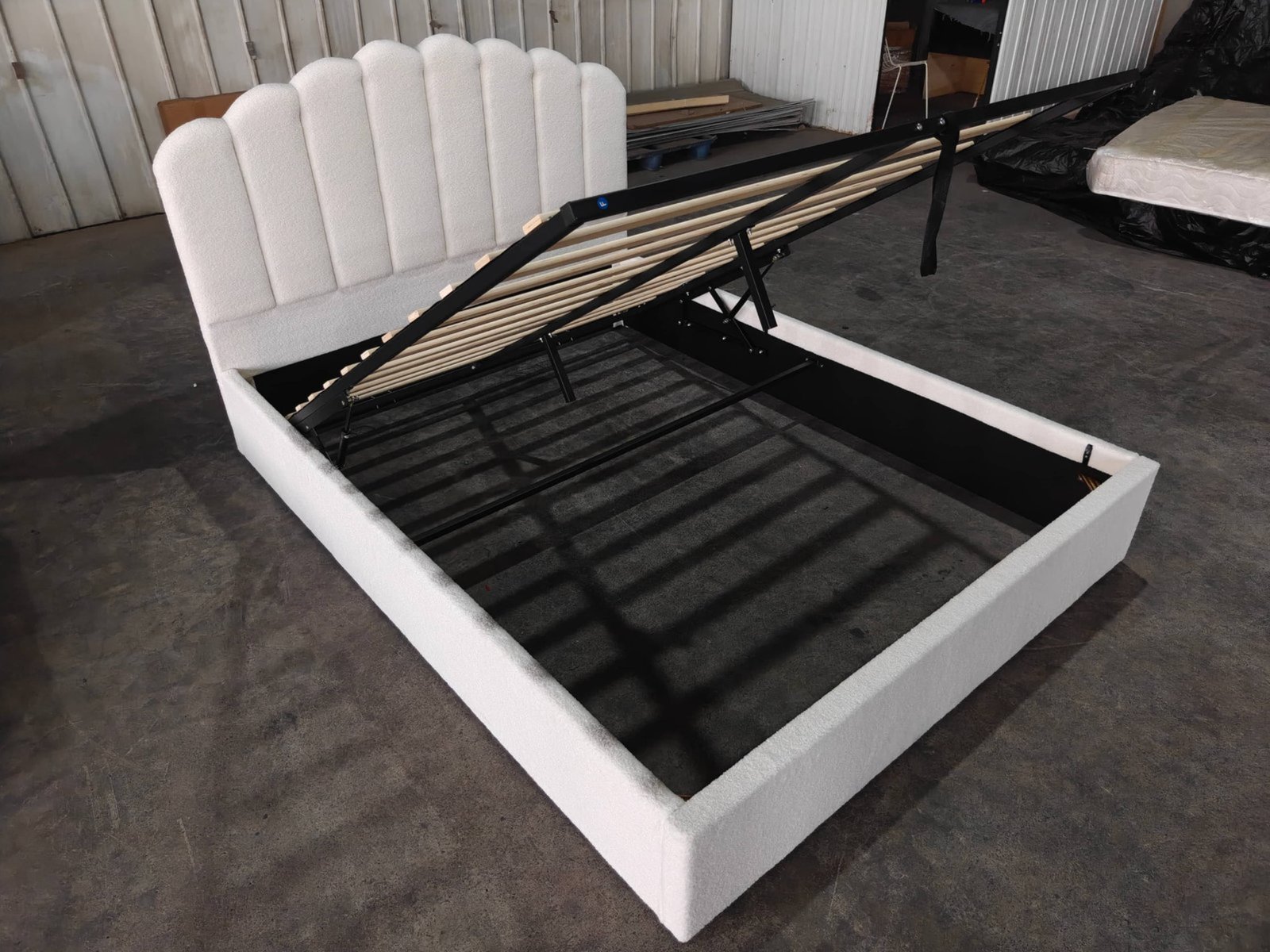 Scalloped Headboard Gas Lift Storage Bed image 10