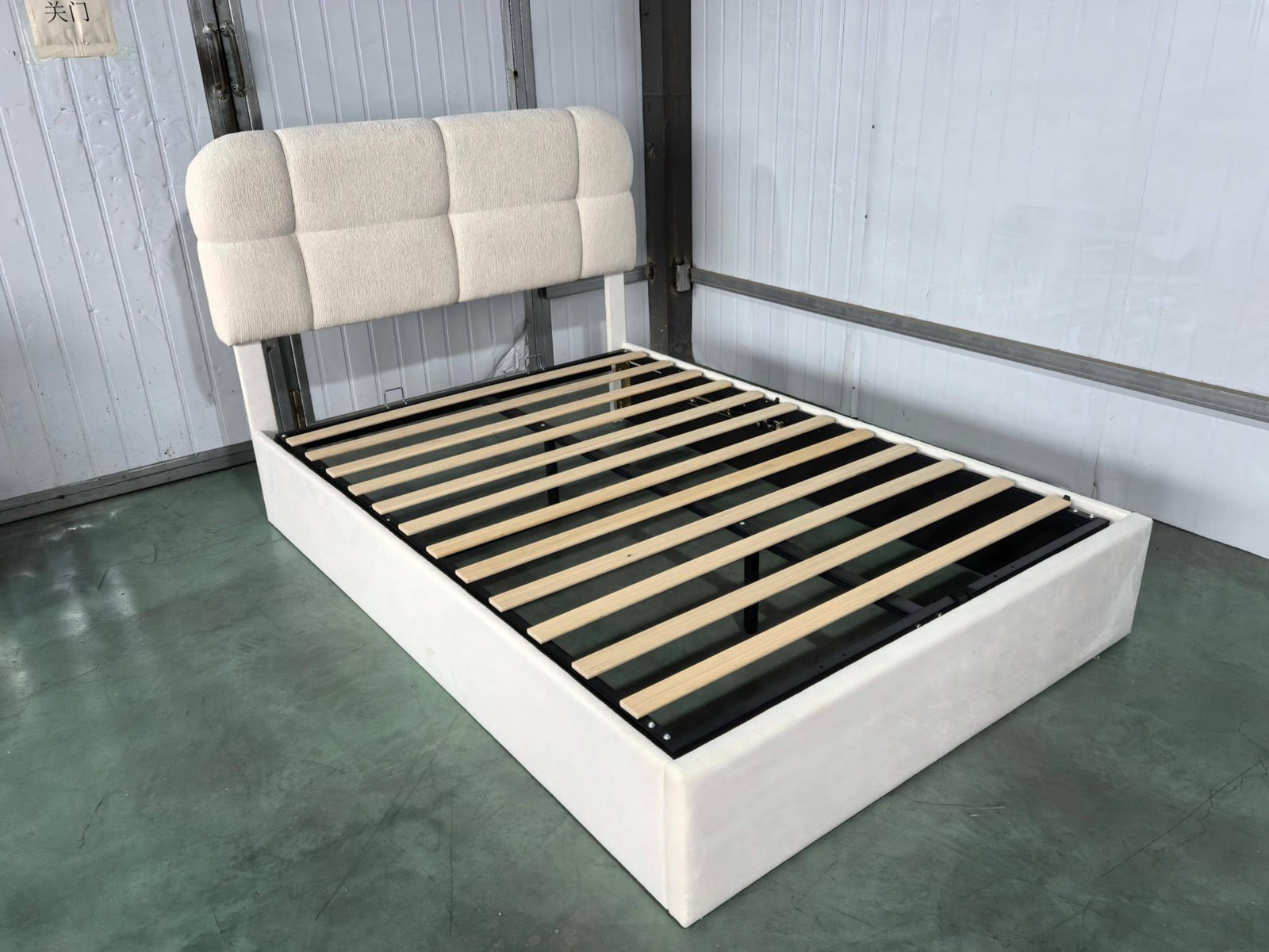 Adjustable-Height Gas Lift Storage Bed image 2