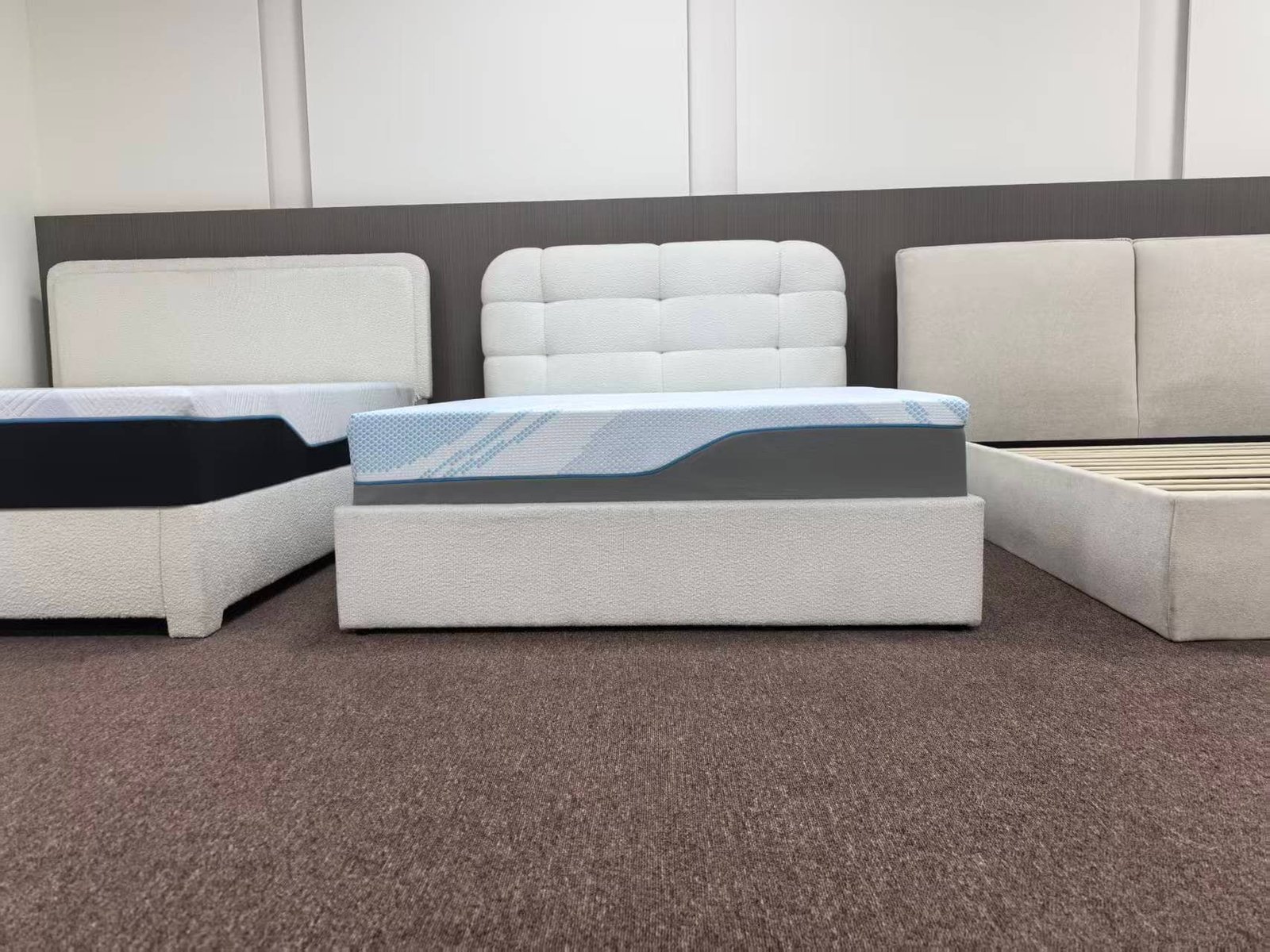 Memory Foam Hybrid Mattress image 3