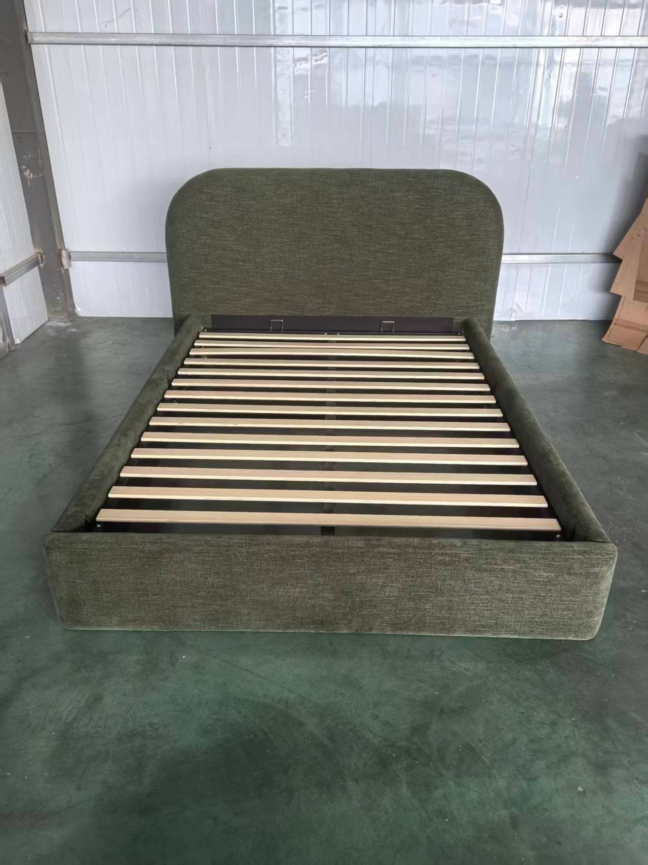 Rounded-Edge Upholstered Platform Bed image 3
