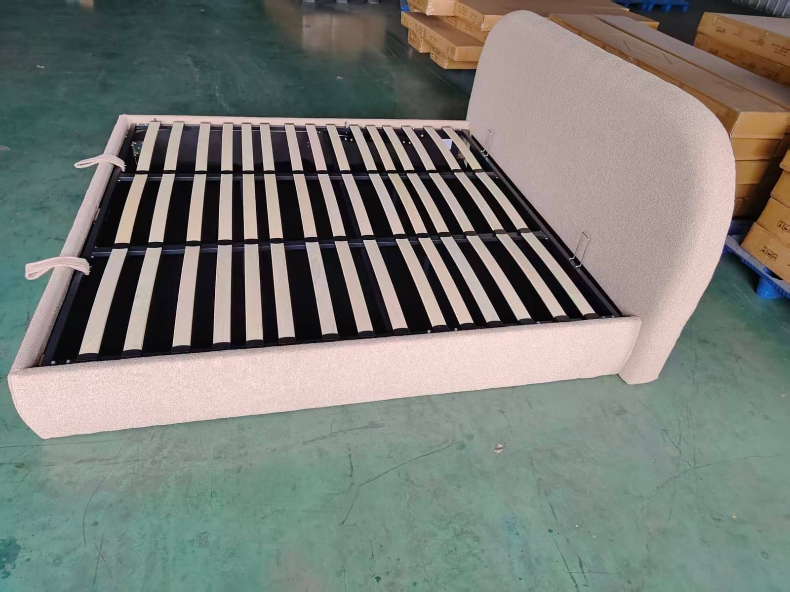 Rounded Low-Profile Gas Lift Storage Bed image 4
