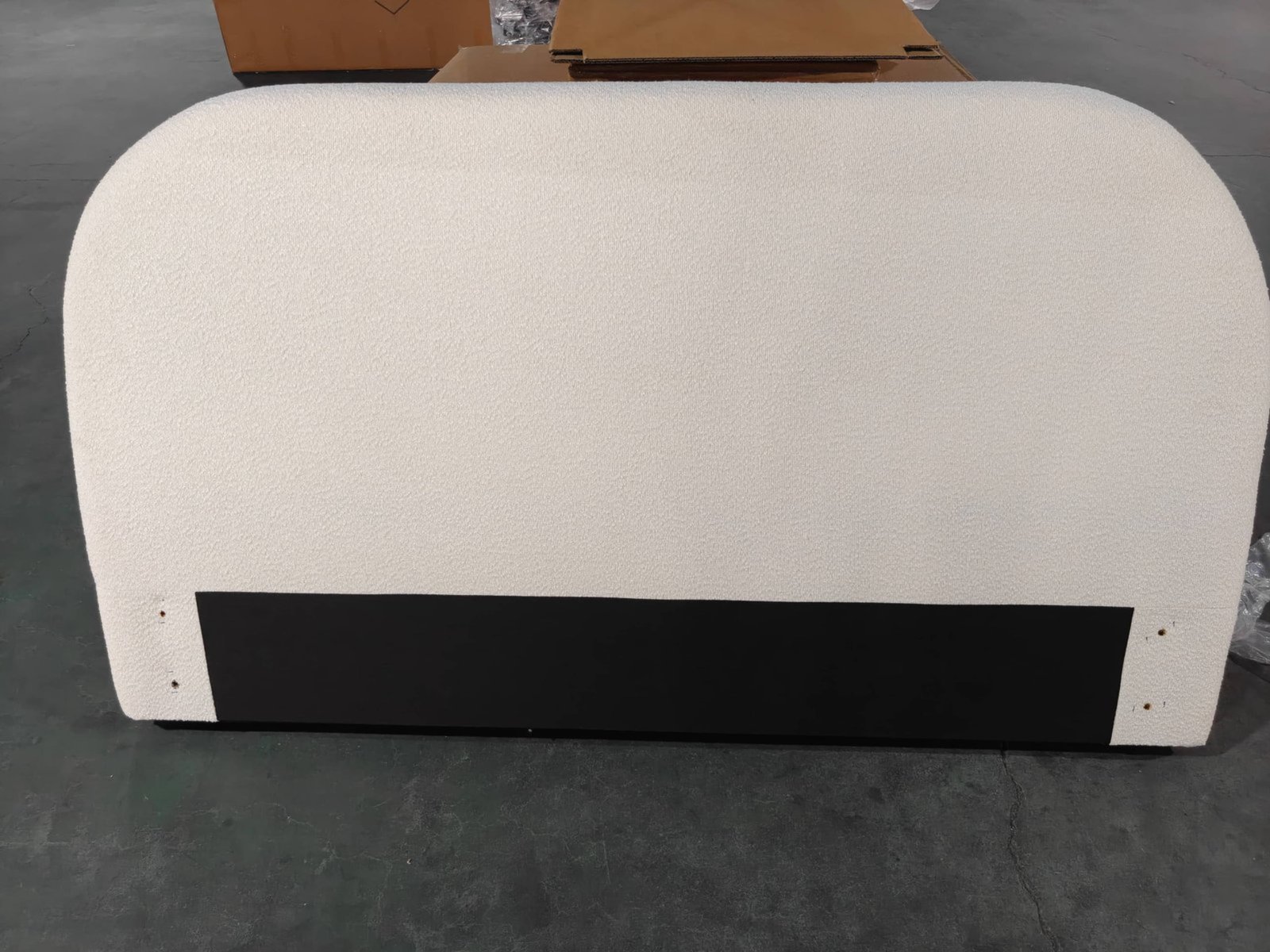 Rounded Low-Profile Gas Lift Storage Bed image 6