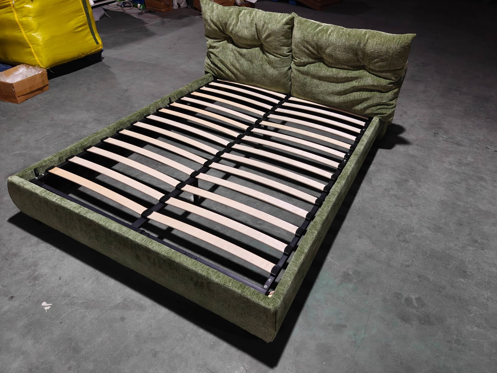 Twin-Cushion Curved Gas Lift Storage Bed image 3