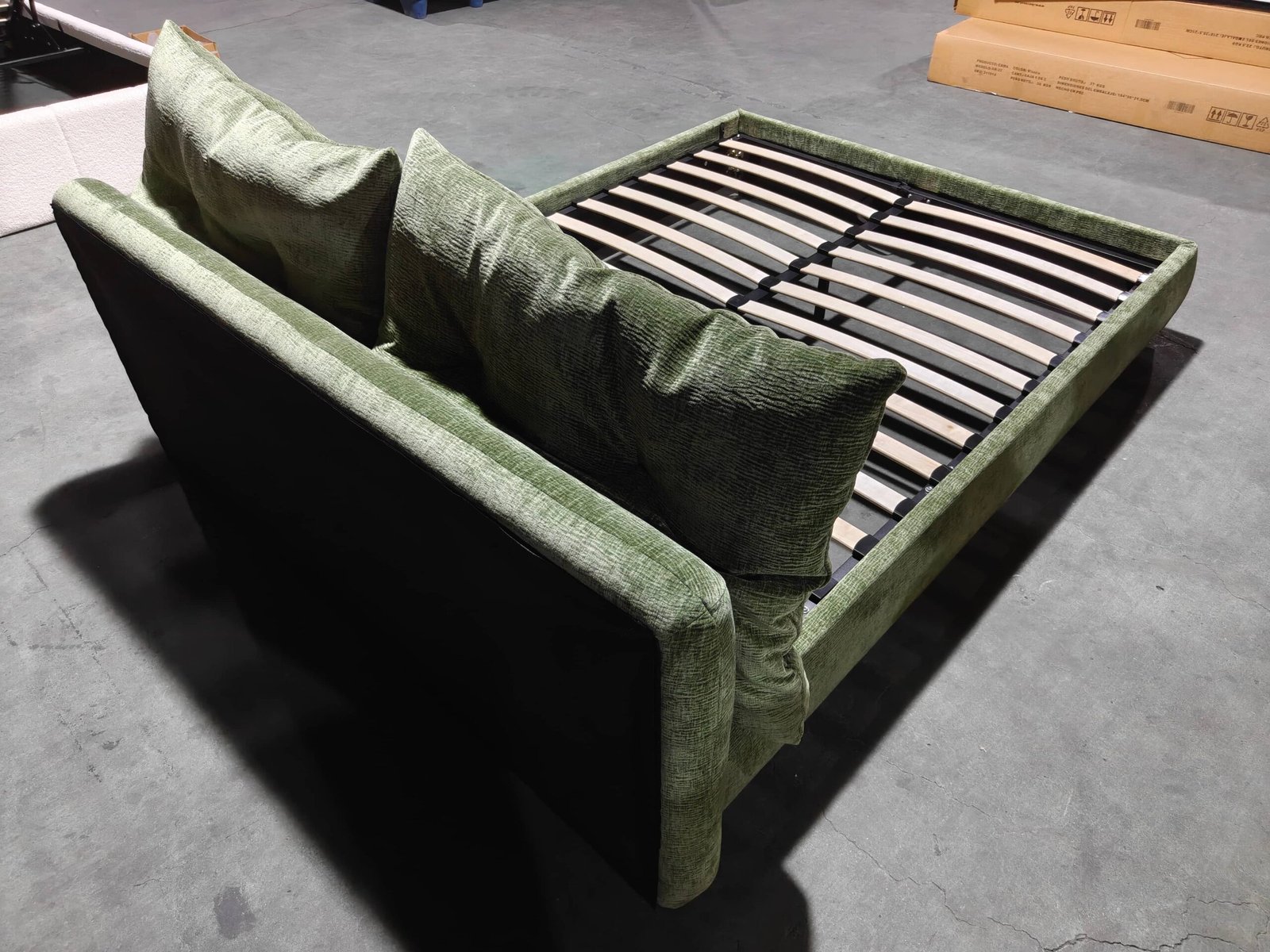 Twin-Cushion Curved Gas Lift Storage Bed image 7