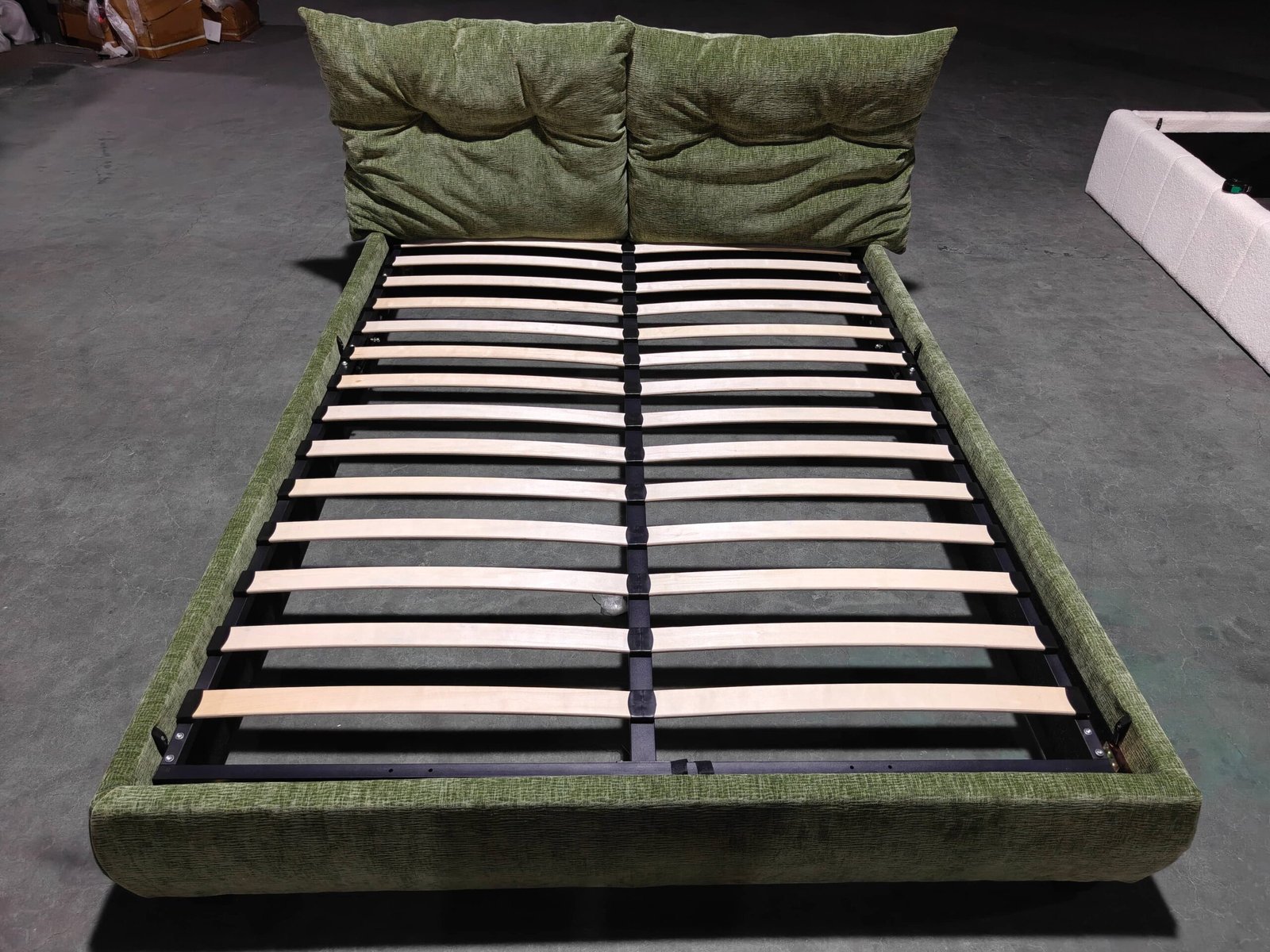 Twin-Cushion Curved Gas Lift Storage Bed image 9