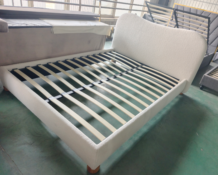 Upholstered Ottoman Storage Bed packaging setup
