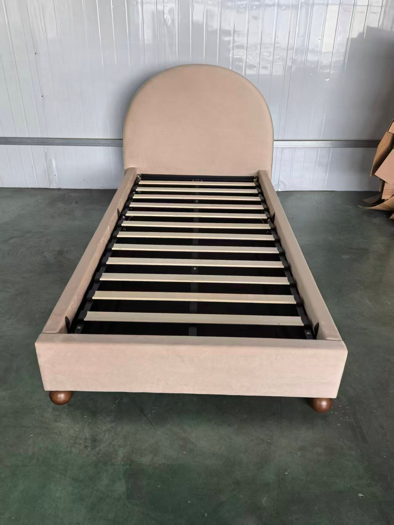 Arched Headboard Storage Bed image 2
